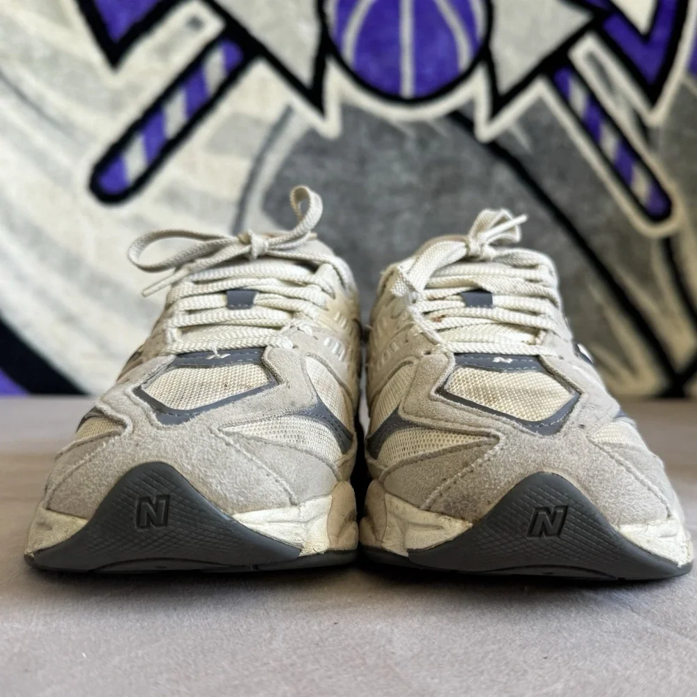 Youth Size 5Y - New Balance 9060 